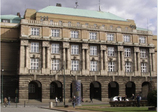 捷克首都布拉格的查理大學。   圖：翻攝自 X   VisionaryVoid