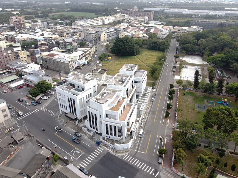  彰化謝家、謝衣鳳家族豪宅、房地產空拍。 圖：吳音寧競辦提供（資料照）