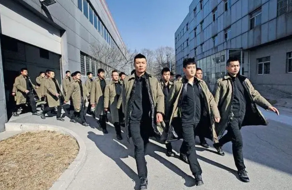中國為保護一帶一路的海外企業利益，設立不少安保集團，如同小型私人軍隊。   圖 : 翻攝自微博
