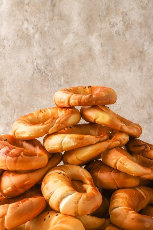 黃金牛角麵包是「小山之丘」的熱銷商品之一。   小山之丘/提供