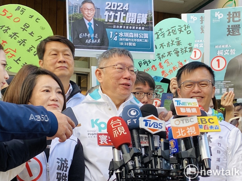 民眾黨總統候選人柯文哲今（4）天赴新竹進行車掃。   圖：周煊惠 / 攝