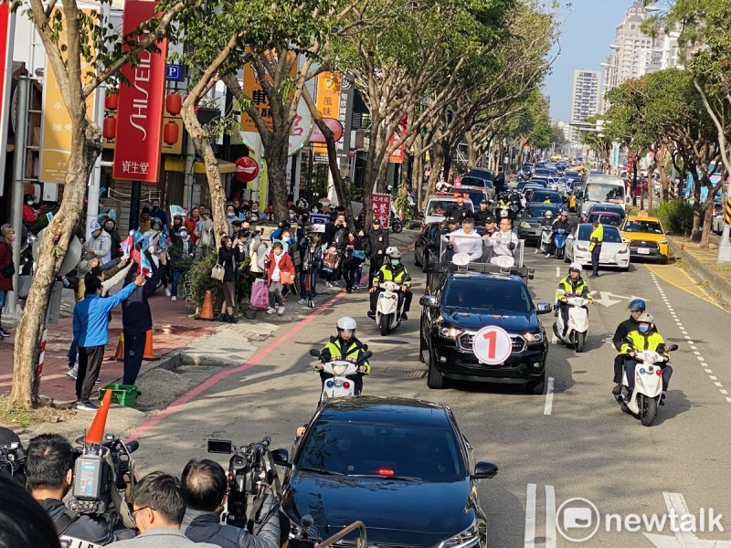 民眾黨總統候選人柯文哲今(4)天赴新竹進行車掃。 圖:周煊惠 / 攝