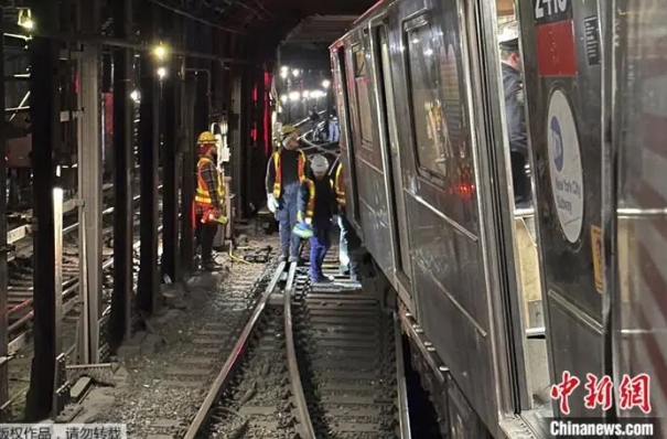 當地時間 4 日，美國紐約市曼哈頓地區發生地鐵列車相撞事故，造成 24 人受傷。   圖 : 翻攝自中新網