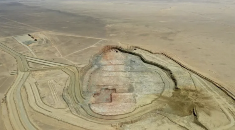 近日，沙烏地阿拉伯發現了一個綿延 125 公里的世界級金礦帶。   圖：翻攝自曼蘇拉馬薩拉金礦公司