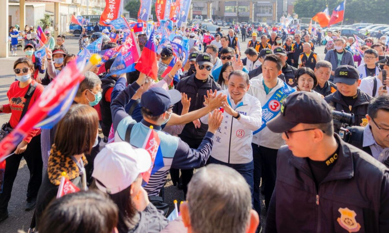 侯友宜展現在南台灣的高人氣。   圖：國民黨高雄市黨部/提供