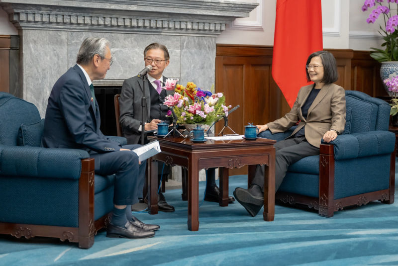 蔡英文接見日本「日華議員懇談會」會長古屋圭司一行。   圖：總統府提供