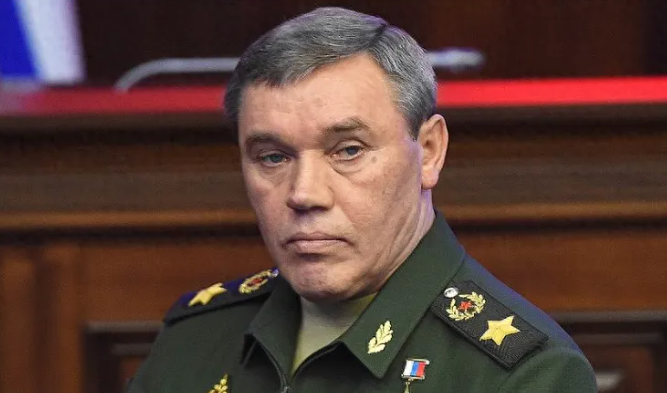 俄軍總參謀長格拉西莫夫，已經有 20 日沒有公開露面，或有任何公開的行程。   圖：翻攝自唐駁虎