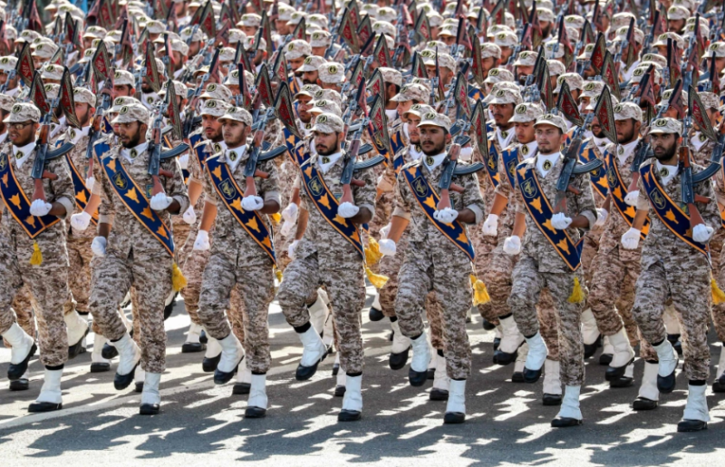 伊朗及其附屬武裝，在敘利亞建立了龐大軍事存在。   圖：翻攝自鐵血戰史 1927