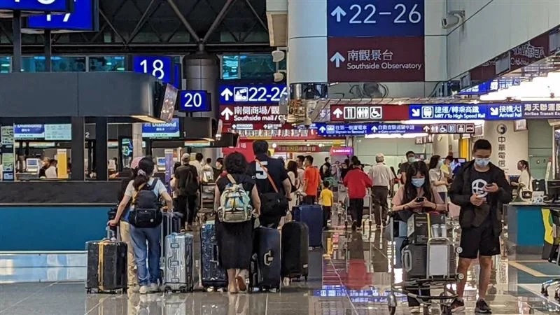 日本今年最長可放到10天的黃金週長假昨天上路，受到日圓貶值等影響，日本民眾選擇的海外旅遊地多集中在亞洲地區，台灣排名第3。(圖為桃園機場資料照)   圖：桃園機場公司／提供