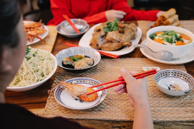 農曆春節10大熱門年菜曝光，其中第一名是熱呼呼的佛跳牆，而許多人喜歡的烏魚子則排行第7名。   示意圖：擷自piexl