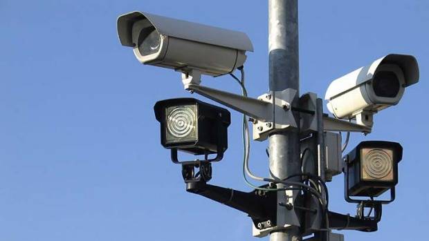 香港政務司上（1）月宣布年底前將安裝 2,000 支監視器，香港警方近日透露，首批約 615 支最快將於 3 月開始安裝。   圖：取自「X」@blcycy