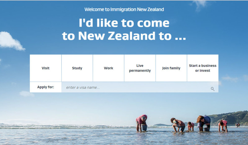 紐西蘭移民人數再創新高，尤其受中國人歡迎，連移民局網站都有簡體中文的說明。   圖：翻攝紐西蘭移民局官網