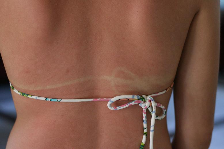 外出需留意防曬防中暑，建議穿著上可以多做調整，減少不必要的悶熱不舒適。   圖：Flickr提供