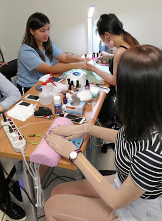 新北市八仙塵爆事件屆滿兩週年，新北市立聯合醫院板 橋院區舉辦「燒燙傷復健暨急性後期照護中心啟用週年 －傷友回娘家活動」。    圖：中央社