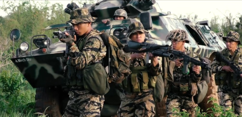 菲律賓出動軍隊打擊恐怖組織。   圖：翻攝菲律賓陸軍臉書