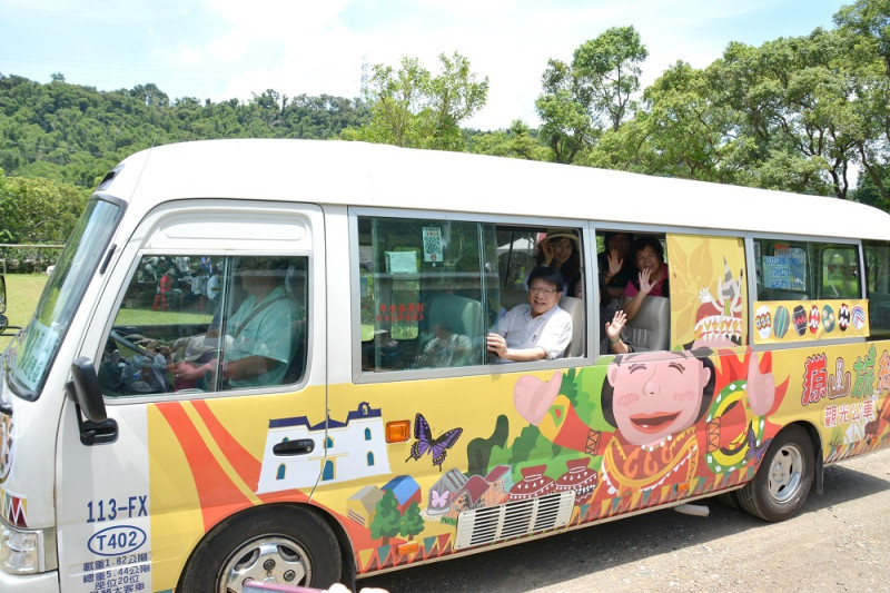自7/1起，屏東縣政府將開通觀光公車，帶民眾從185沿山公路暢玩屏東   圖：屏東縣政府提供