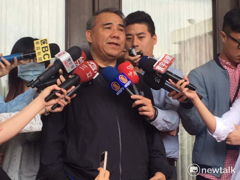 針對勞動部可能再提修改一例一休勞基法一事，國民黨團總召廖國棟29日表示，只要是不對的法案，就該馬上修改。   圖：林人芳／攝