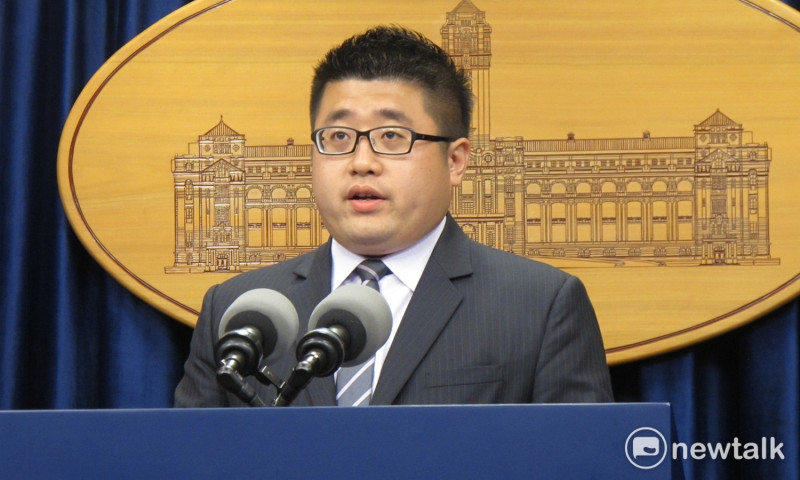 總統府發言人林鶴明29日表示，樂於提供劉曉波醫療可能的協助。   圖：林朝億/攝