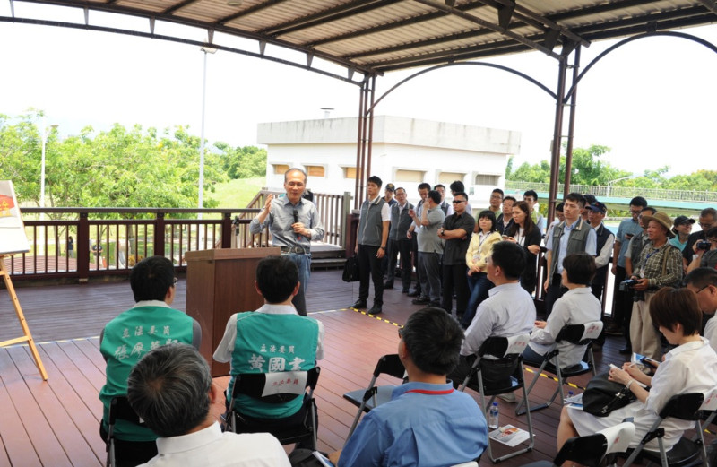 行政院長林全今(1)日視察前瞻基礎建設計畫(水環境)−「台中市福田水資源回收中心」。 圖:行政院提供