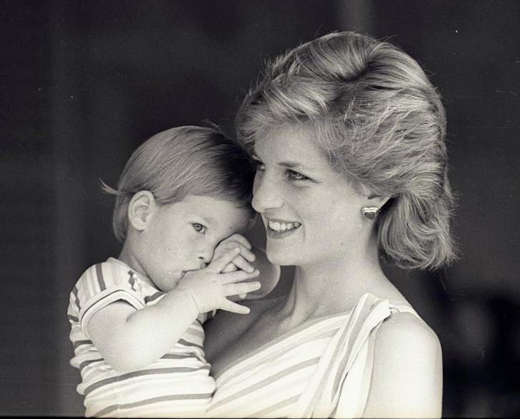 哈利王子說，「她過去是我們的媽媽，現在也是我們的媽媽。」「當然，我以兒子的身份會說，她是全天下最好的媽媽。她深愛我們，這毋庸置疑。」   圖: 達志影像 /路透社資料照片