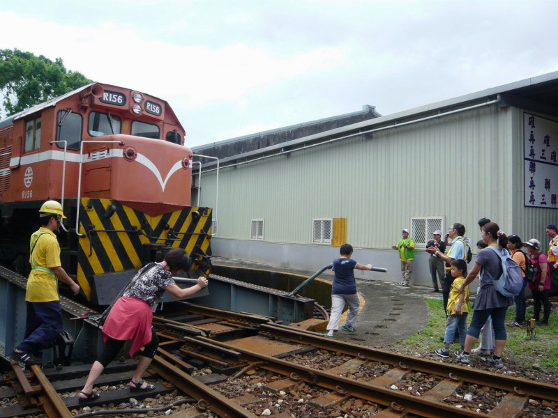 台鐵局計畫於今年秋冬 (10-12月) 推出7趟不同特色之郵輪式列車旅遊行程，圖為景點之一宜蘭推火車。   圖 : 台鐵局/提供