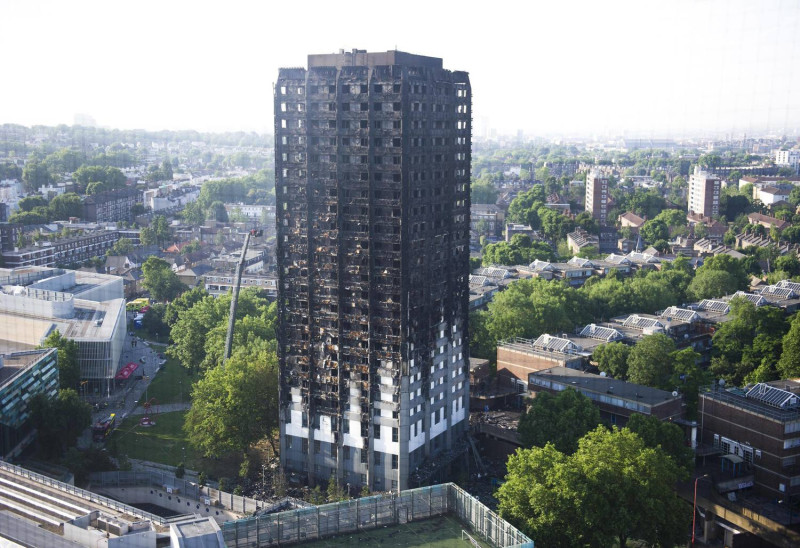 英國倫敦公寓大樓格蘭菲塔倖存的房客近日發現房租竟然繼續在扣款。   圖 : 達志影像 / 資料照片