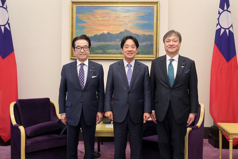 賴清德副總統今（19）日接見日本參議員北村經夫與堀井巖。   圖：總統府提供