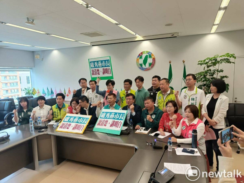 台中市議會民進黨團要求盧秀燕應該到市議會說明。   唐復年/攝