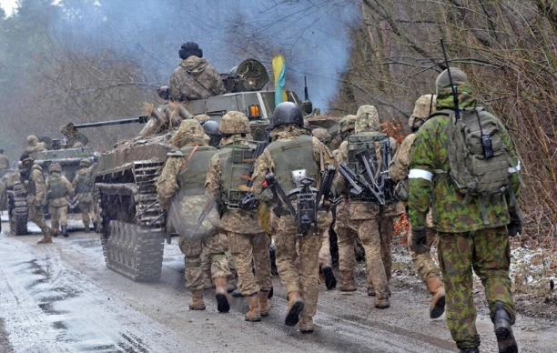 為保存戰力，烏軍自阿夫迪夫卡撤出。   圖 : 翻攝自墨甲戰刃