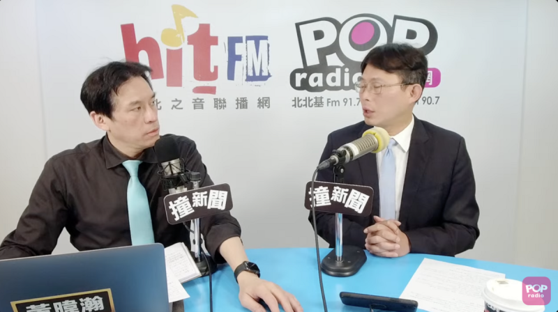 民眾黨立委黃國昌接受《POP撞新聞》主持人黃暐瀚專訪。   圖：翻攝《POP撞新聞》直播