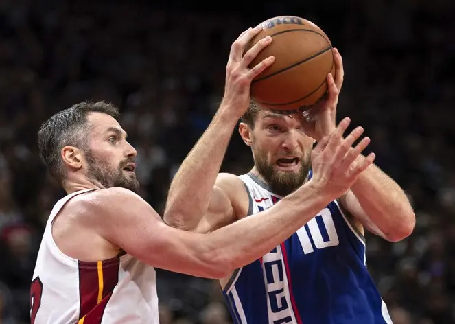 ▲Kevin Love成致勝功臣，替補貢獻19分，熱火收下四連勝。（圖／美聯社／達志影像）   