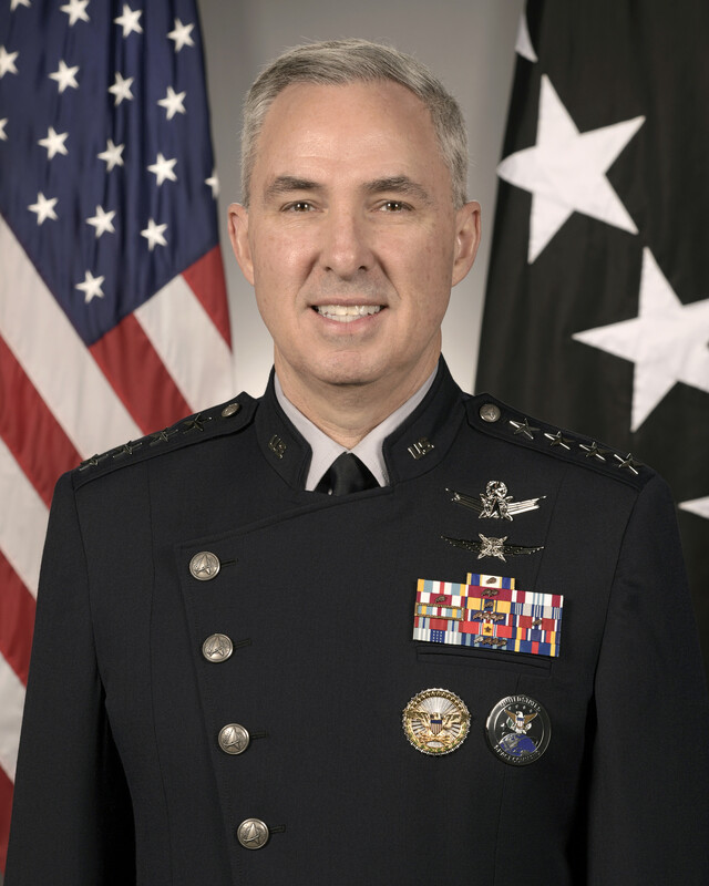 美國太空司令部司令史蒂芬‧懷廷（Stephen Whiting）   翻攝自 維基百科