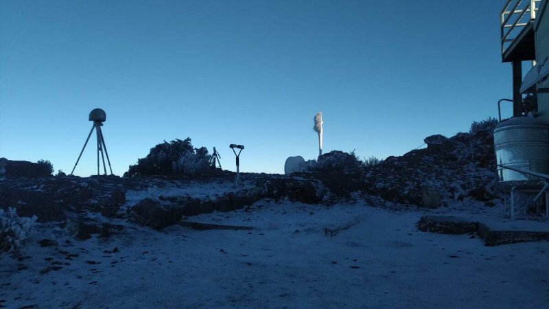 玉山氣象站氣溫零下7.9度，積雪約1公分。   圖/中央氣象署提供