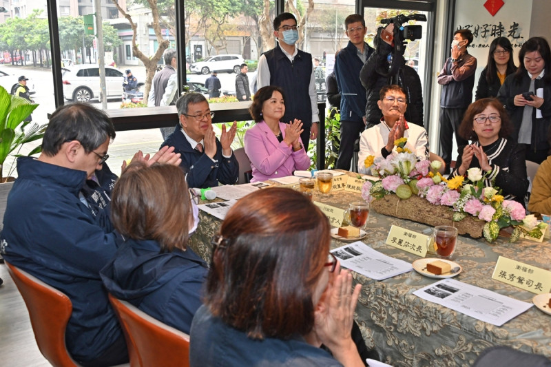 行政院長陳建仁今（4）日參訪勵馨基金會林口服務中心。   圖：行政院提供