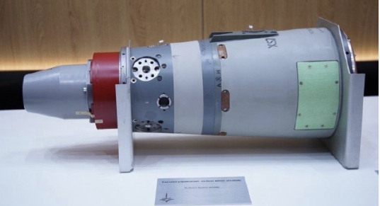 俄軍UMPB D-30SN增程滑翔炸彈彈頭。製造者設法將衛星導引模組、機翼和超過 100 公斤的炸藥等塞入其中。   圖 : 翻攝自留微博