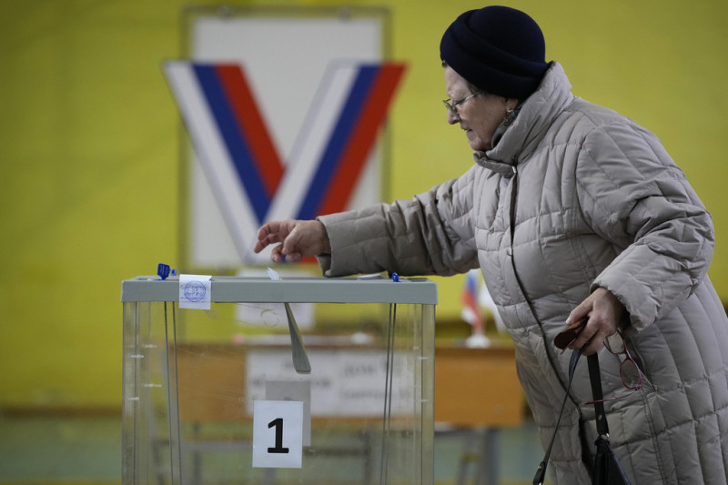 俄羅斯本土從 15 日才開放民眾投票，但頓內茨克、盧甘斯克、赫爾松、札波羅熱已於 14 日提前投票。   圖：達志影像／美聯社