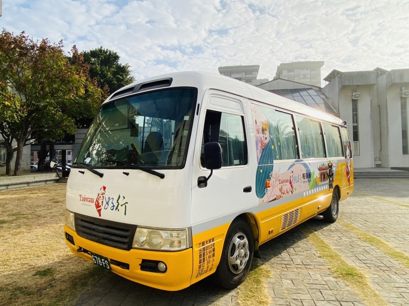 「台灣好行旅遊服務」是觀光局專為旅遊規劃設計的公車服務。   圖：台南市觀光旅遊局／提供
