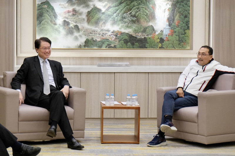 內政部長林右昌與新北市長侯友宜會面。 圖:內政部提供