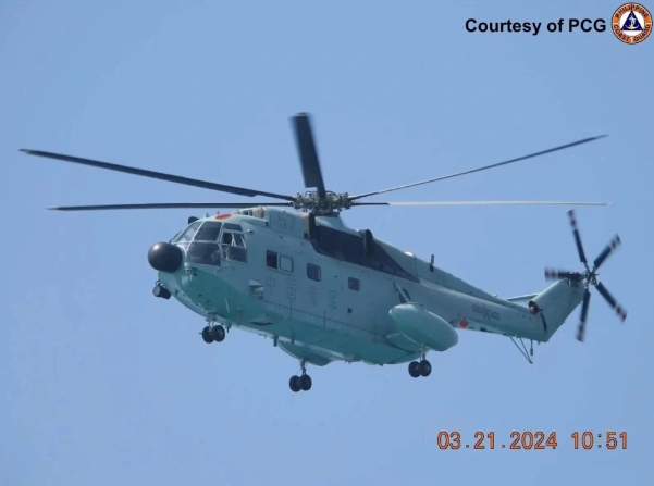 中國解放軍直-8J直升機。   圖 : 翻攝自菲律賓海警隊