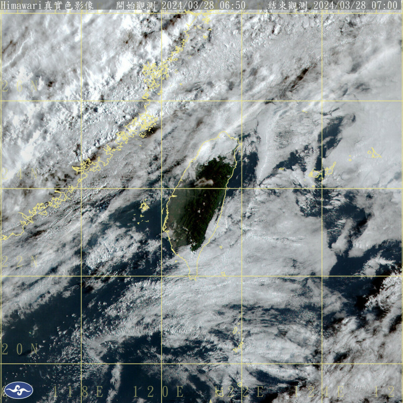 今天台灣西南方海面與巴士海峽出現較多低雲，中南部與花東將逐漸轉有局部短暫陣雨或雷雨的天氣。   圖：中央氣象署／提供