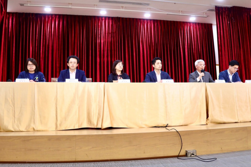 台北市政府下午召開寶林茶室疑食物中毒案後續處理情形記者會。   圖:張良一/攝