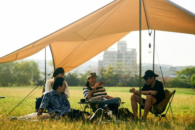 「全都露」讓美術館在城市中享受走入自然的美好生活。   圖：高雄市立美術館/提供