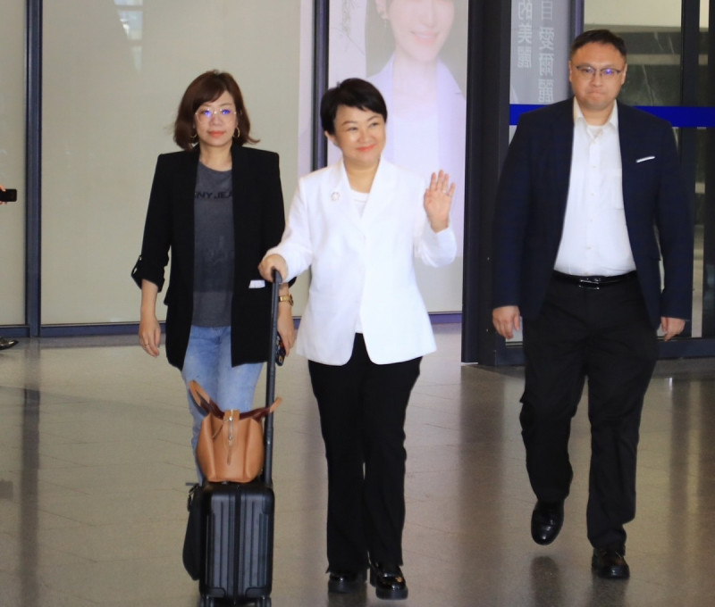台中市長盧秀燕訪問新加坡3天，今天上午返台。   圖：台中市政府/提供