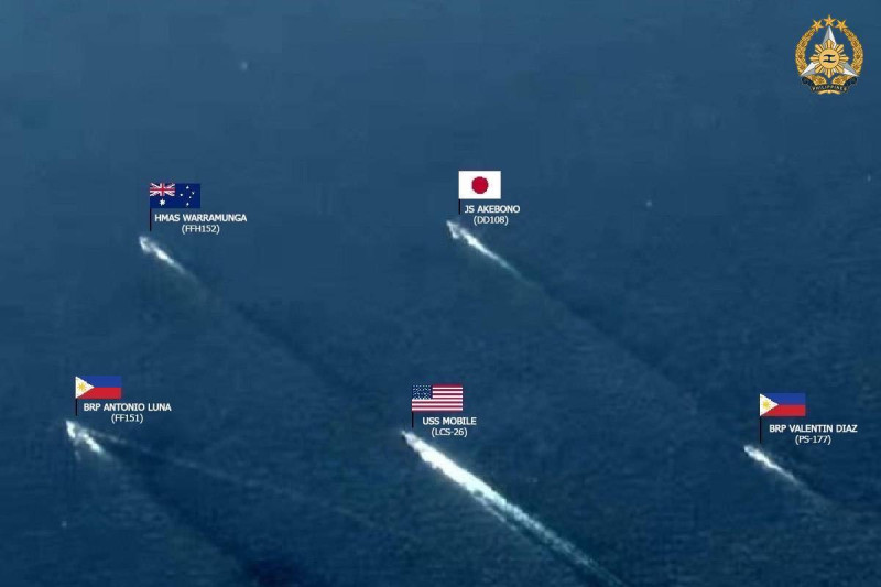 美國、日本、澳洲和菲律賓昨（7）日在南海舉行首次聯合軍演。   圖：取自 Armed Forces of the Philippines 臉書