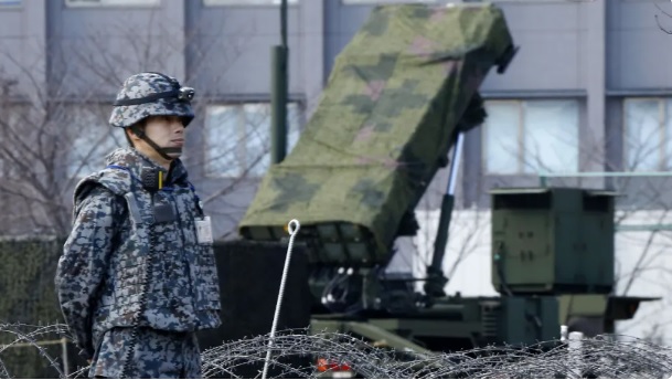 日本近期於沖繩地區成立「第七反艦導彈聯隊」，封鎖中國解放軍進入太平洋的水道。   圖：翻攝自 鋒芒 FM