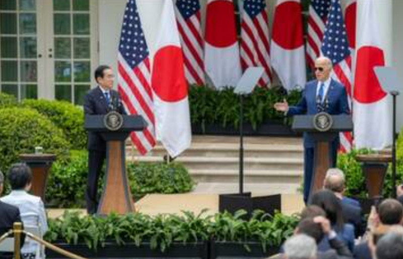 美國總統拜登、日本首相岸田文雄4月11日在華府舉行聯合記者會。   圖 : 翻攝自拜登社群
