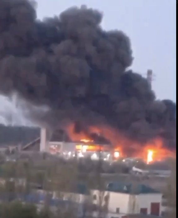 基輔州特里皮爾斯卡火力發電廠(Trypilska TPP)11日遭俄軍飛彈襲擊、摧毀。   圖：翻攝「X」@theinformant_x