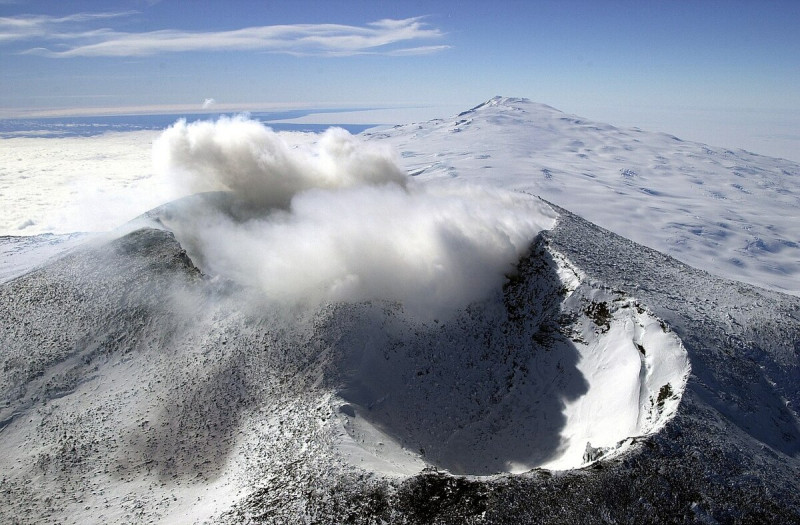 埃里伯斯火山的鳥瞰圖。   圖 : 翻攝自維基百科