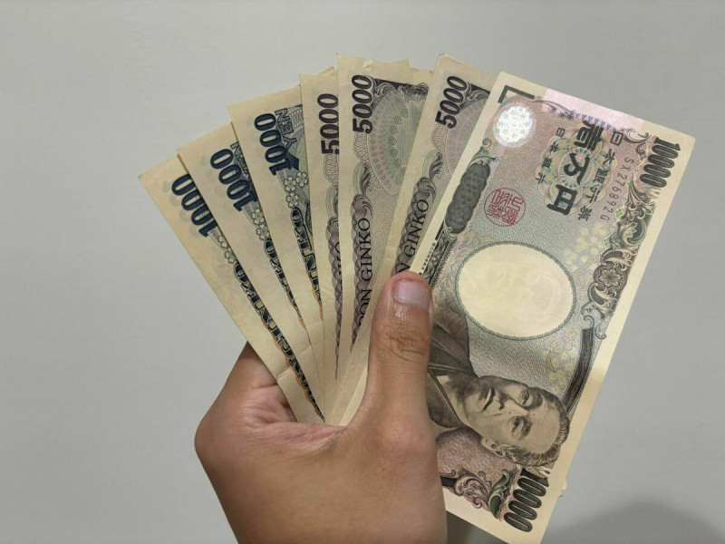 日圓兌美元一路狂跌，今年以來已經貶值約14％。   圖 ：新頭殼資料照