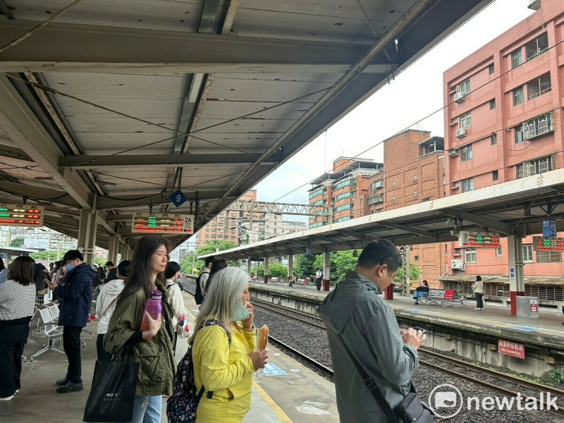 台鐵今(20)日也公開當天的訂票率，台鐵全台列車訂票率近5成，東部幹線約5成7。（台鐵示意圖）   圖：林岑韋／攝